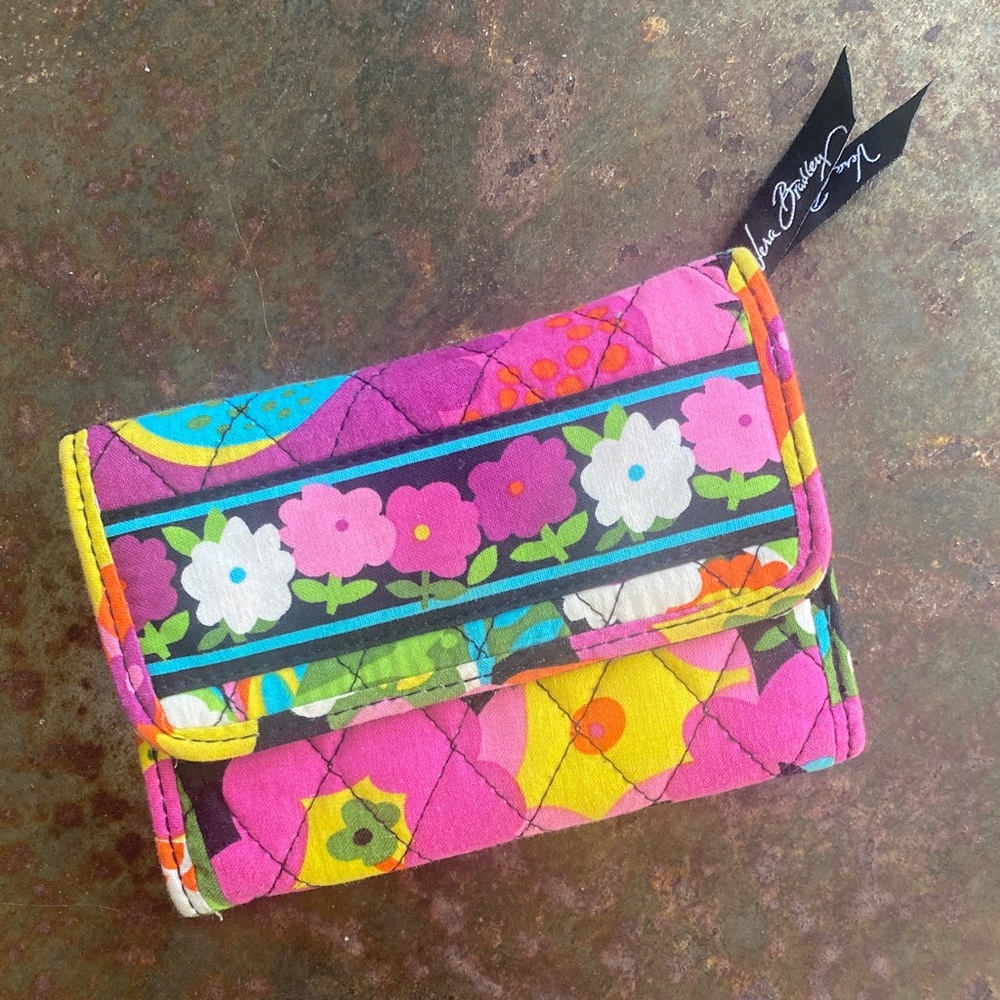Vera Bradley Euro Wallet in Va Va Bloom Pattern (Retired)-Floral Quilted TriFold